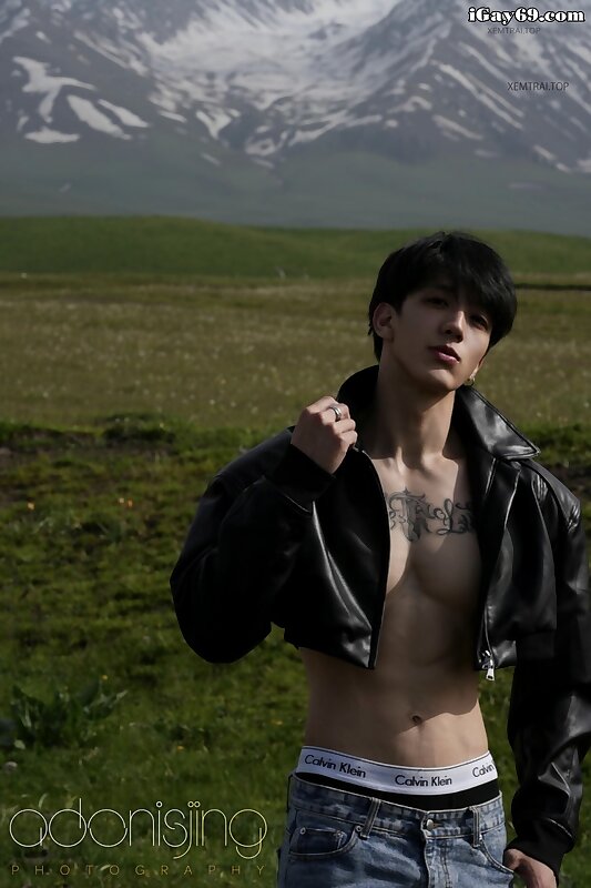 Next Image >>