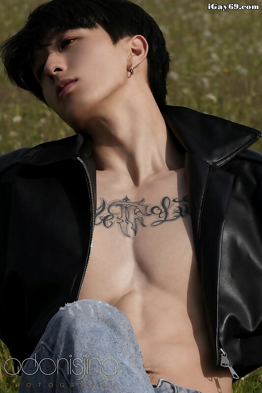 Next Image >>