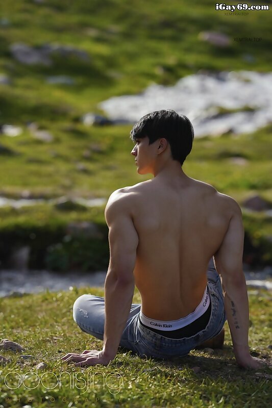Next Image >>