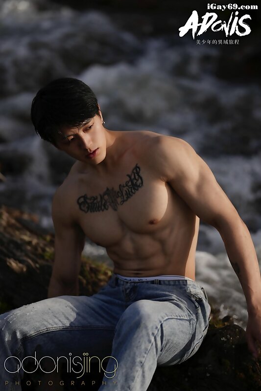 Next Image >>