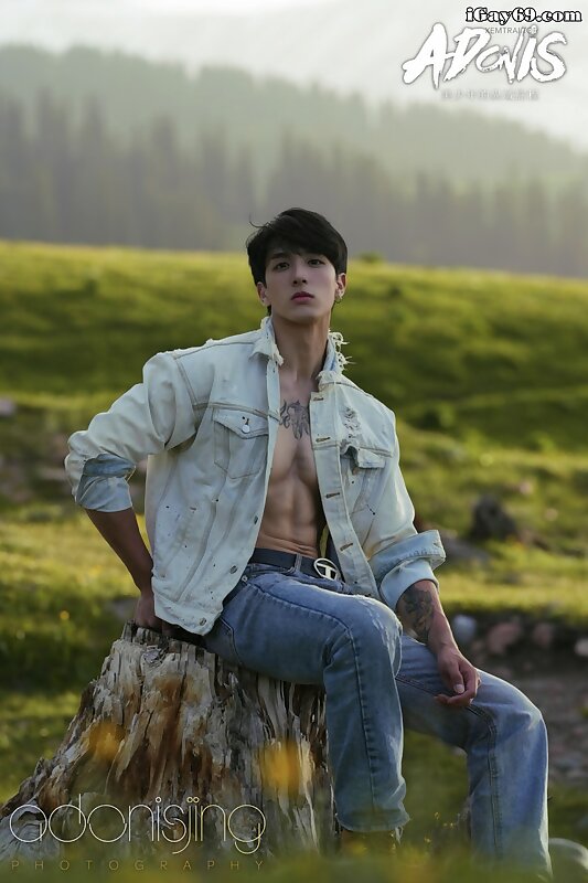 Next Image >>