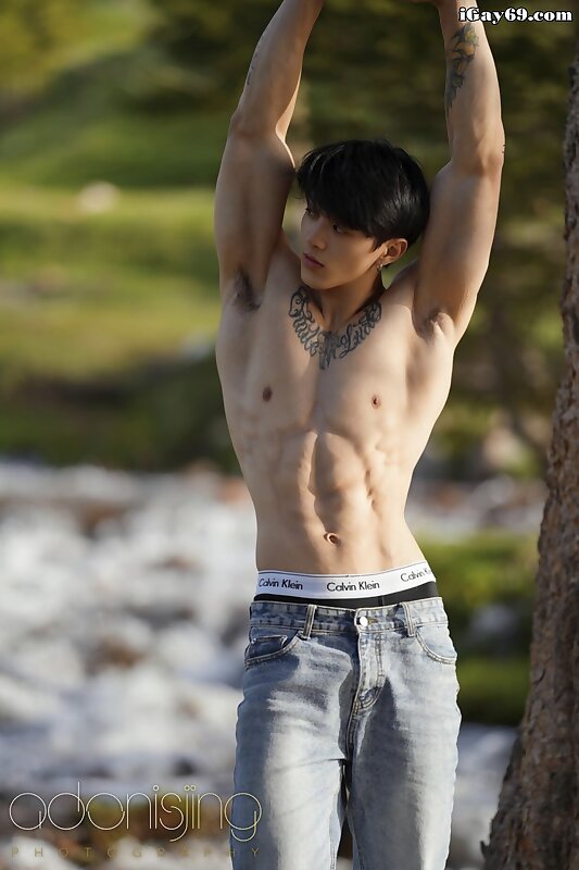 Next Image >>