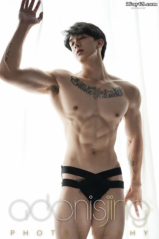 Next Image >>
