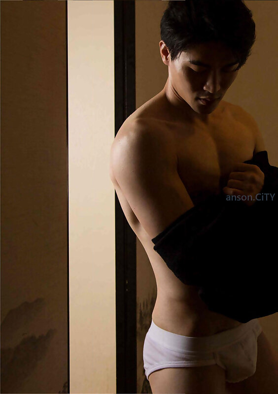 Next Image >>