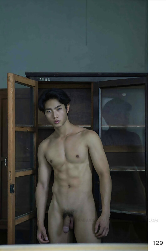 Next Image >>