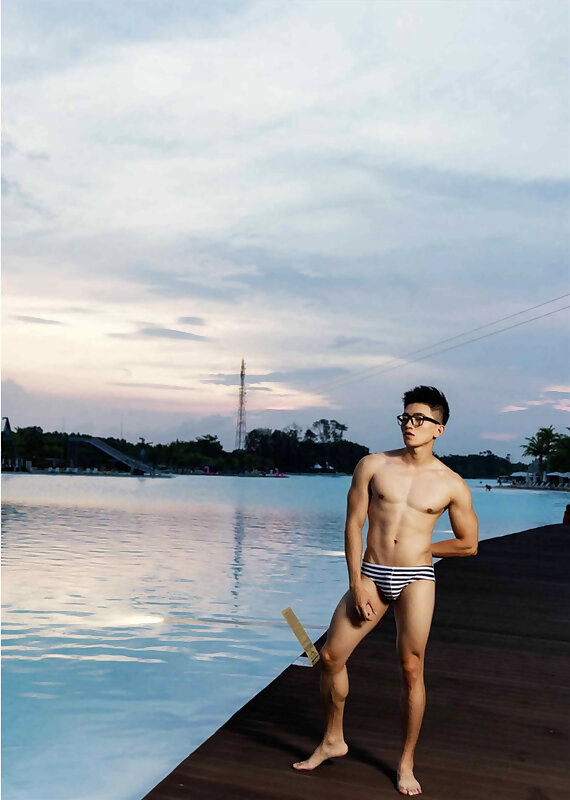 Next Image >>