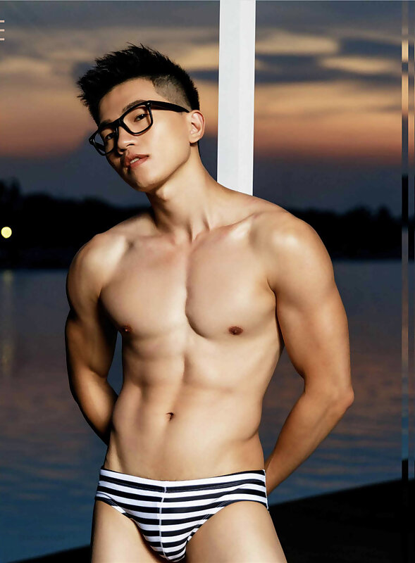 Next Image >>