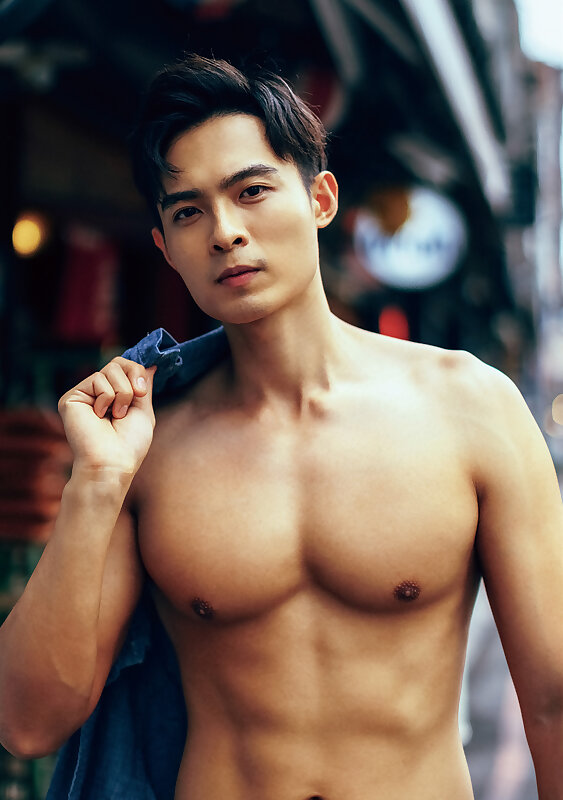Next Image >>