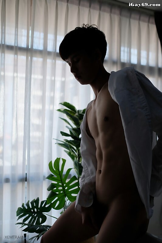 Next Image >>