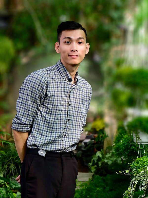Next Image >>
