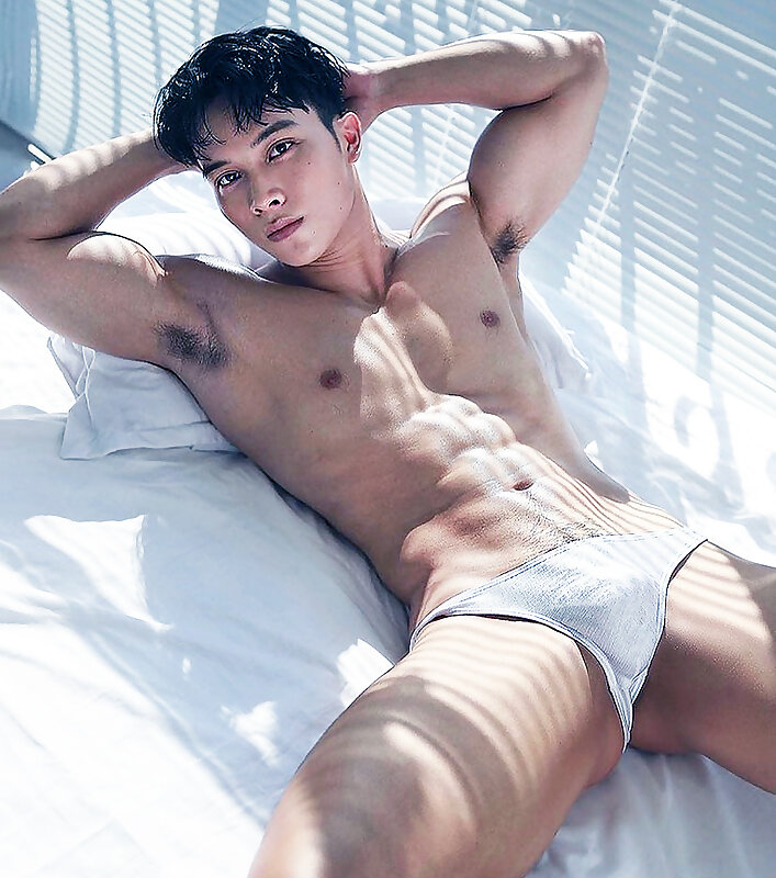 Next Image >>