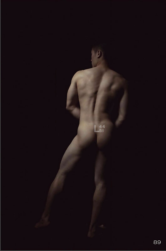 Next Image >>