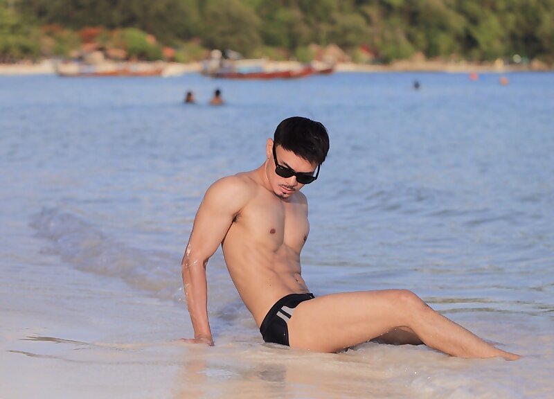 Next Image >>