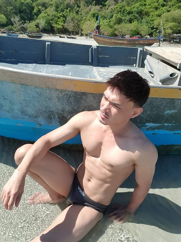 Next Image >>