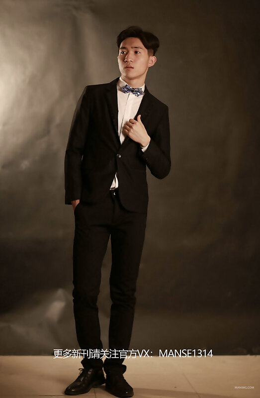 Next Image >>