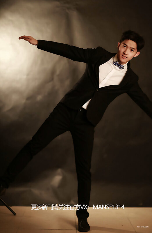Next Image >>