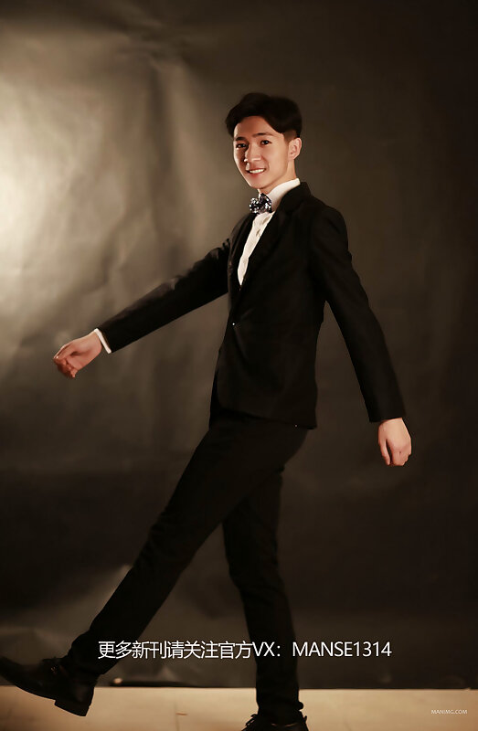 Next Image >>