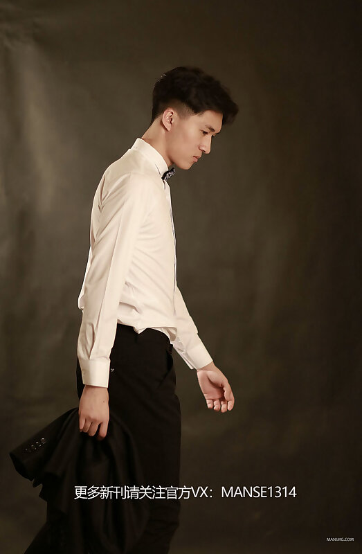 Next Image >>