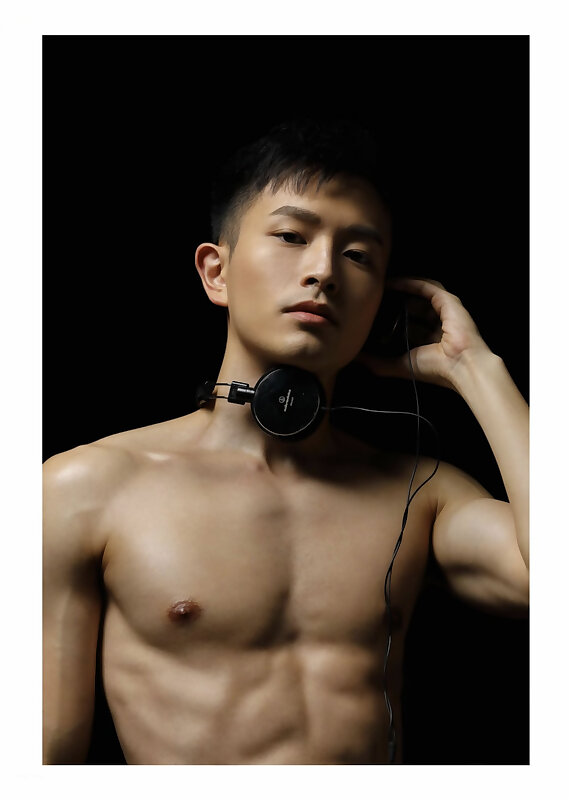 Next Image >>