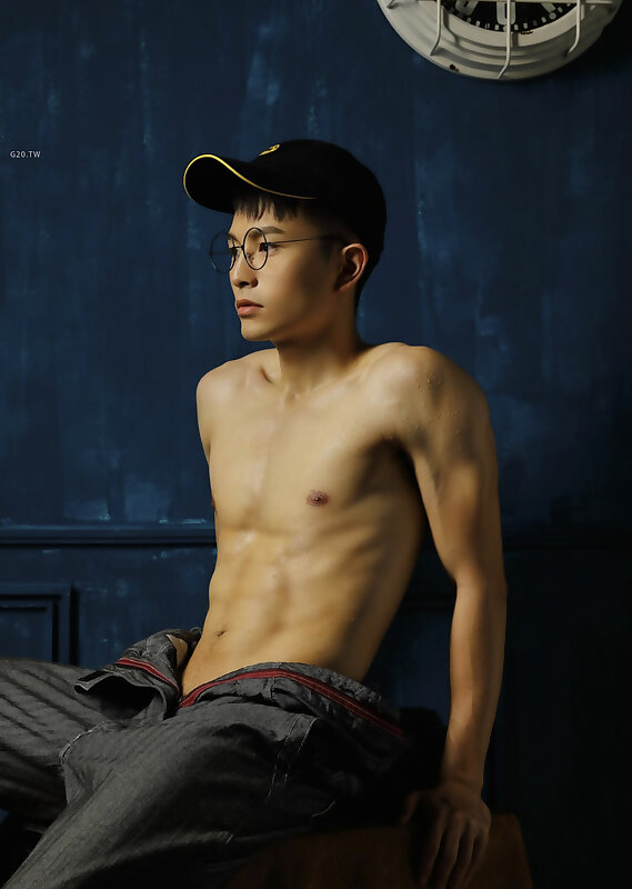 Next Image >>