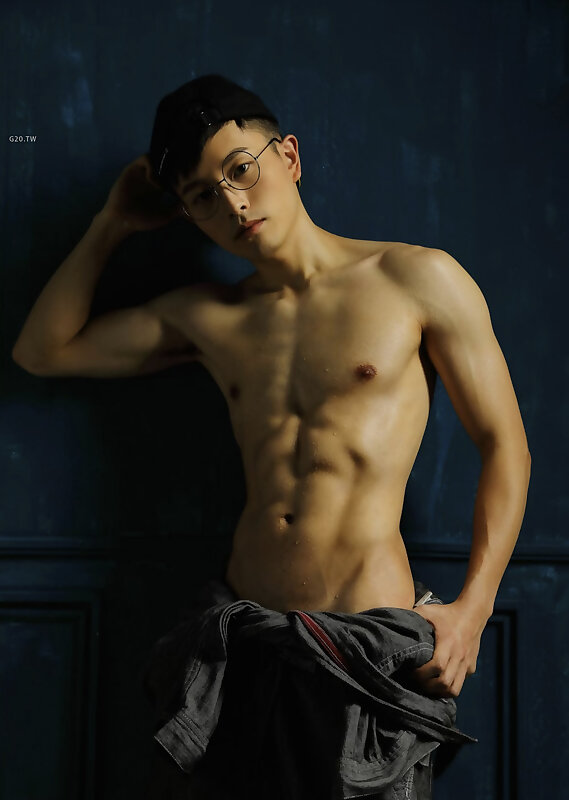 Next Image >>