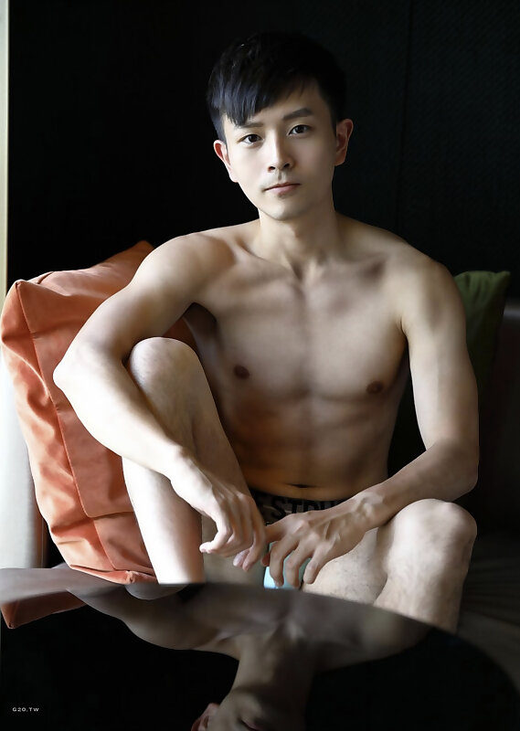 Next Image >>