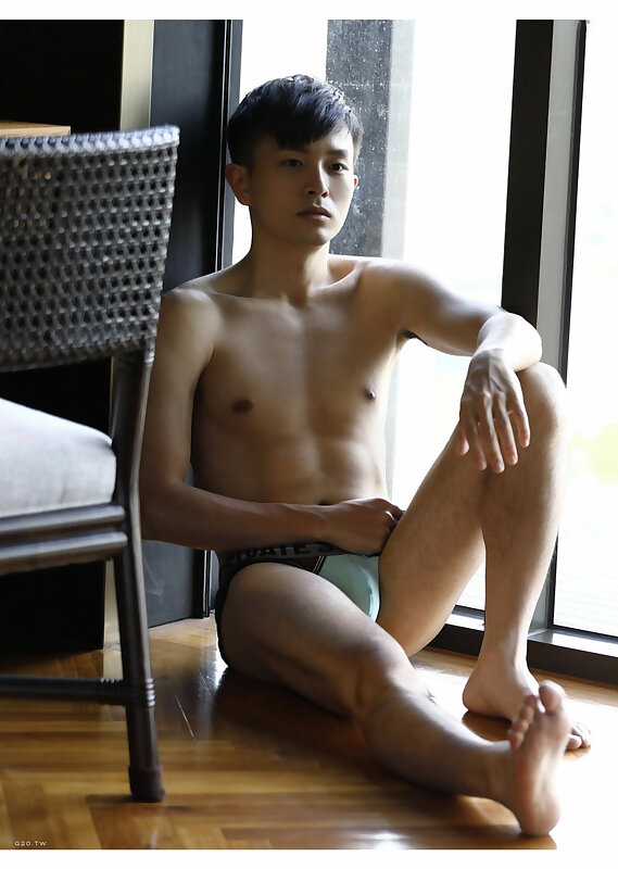 Next Image >>