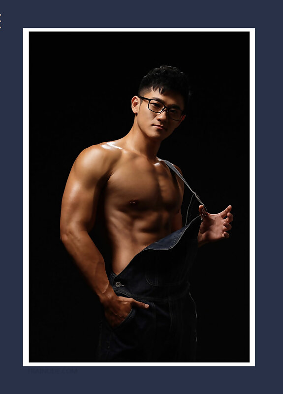 Next Image >>