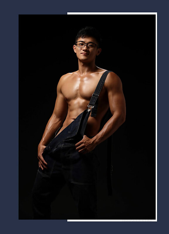 Next Image >>