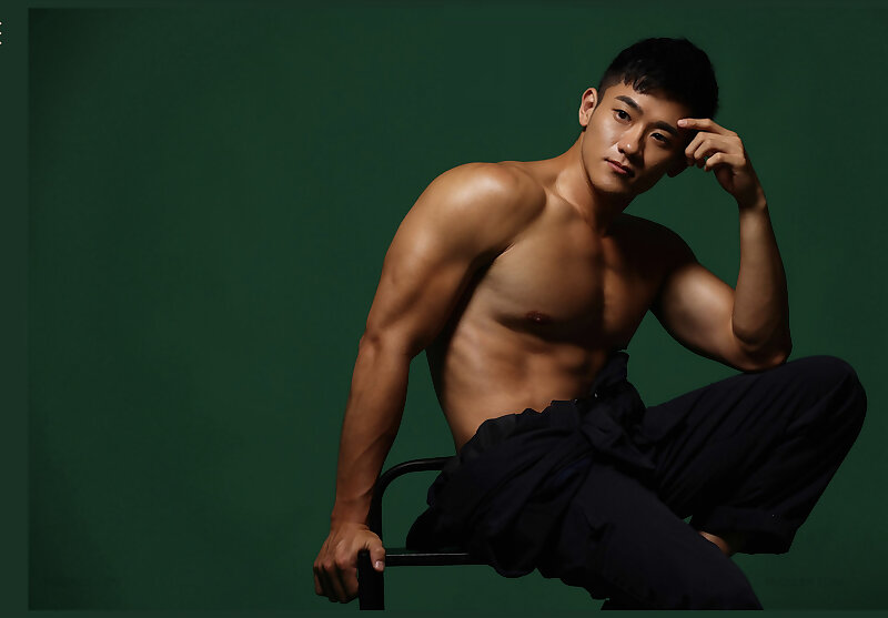 Next Image >>