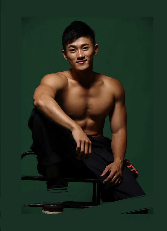 Next Image >>