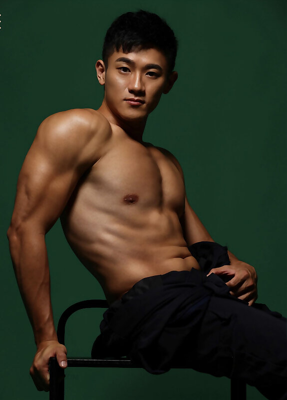Next Image >>