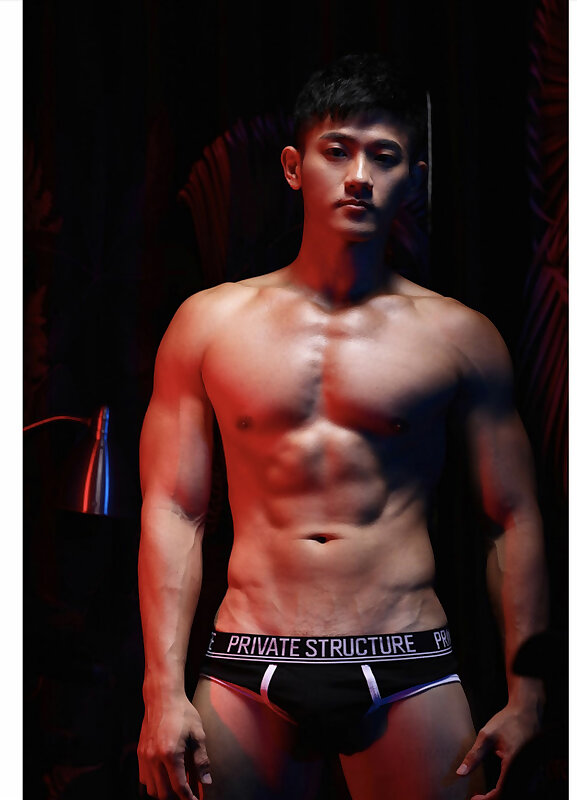 Next Image >>