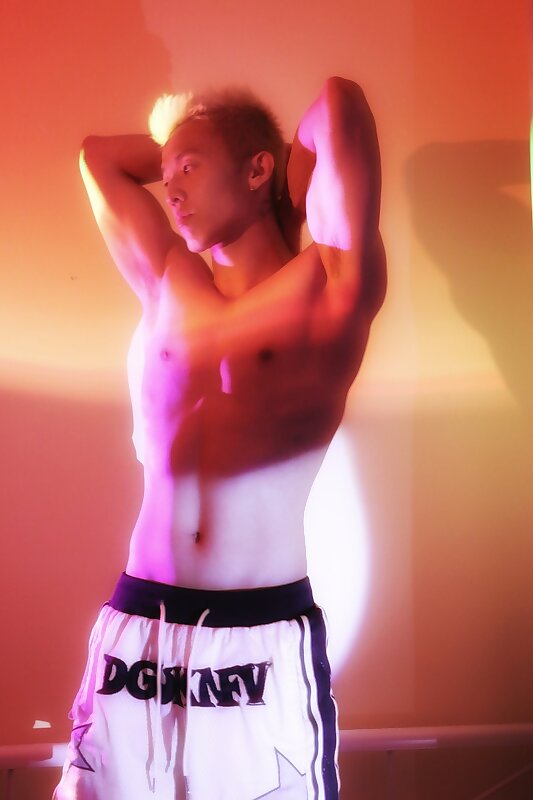 Next Image >>