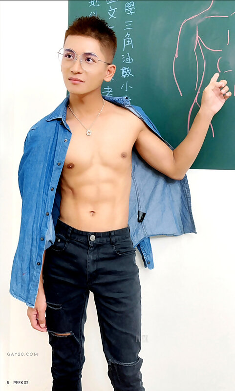 Next Image >>