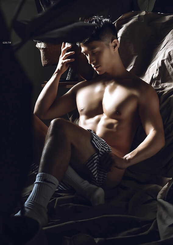 Next Image >>
