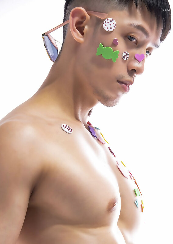 Next Image >>