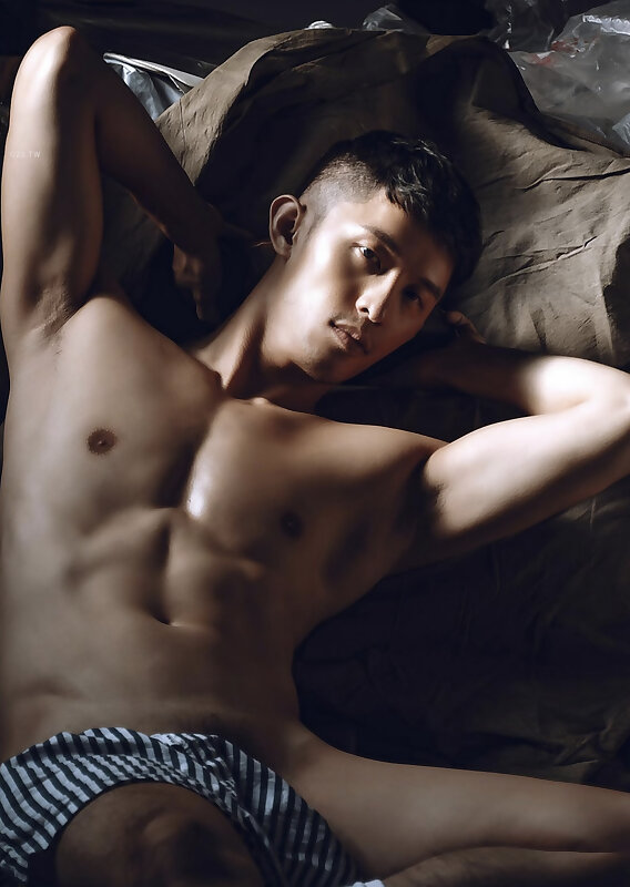 Next Image >>