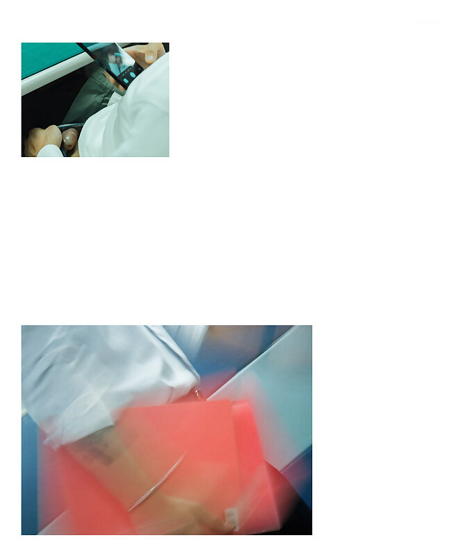 Next Image >>