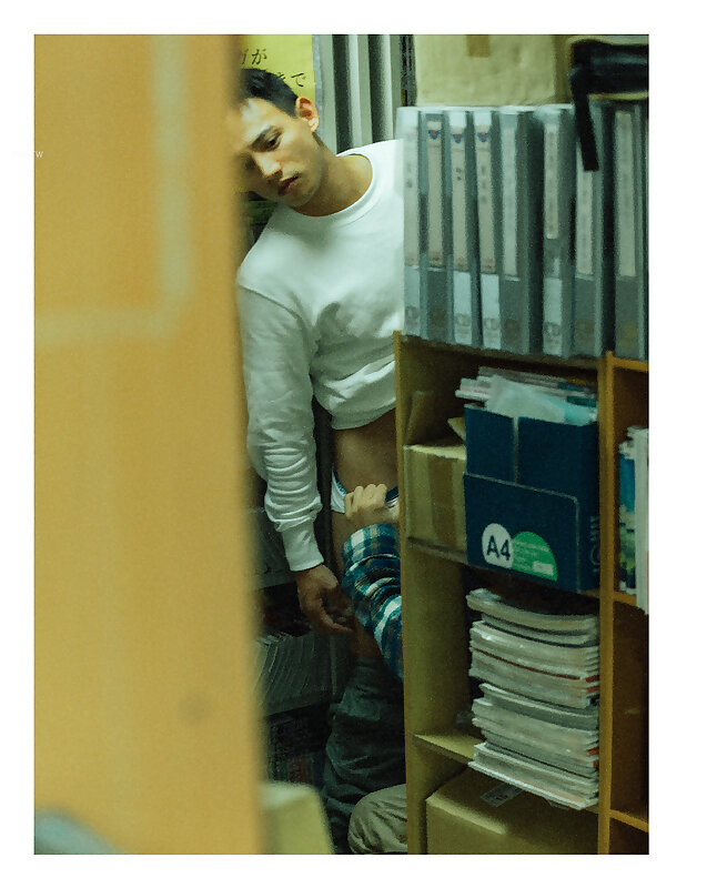 Next Image >>