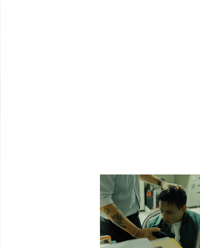 Next Image >>