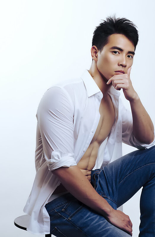 Next Image >>