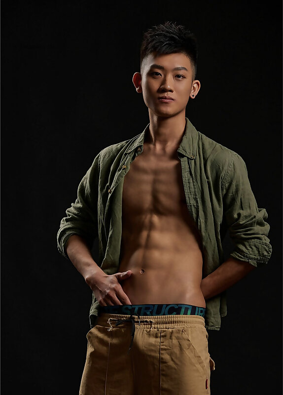 Next Image >>
