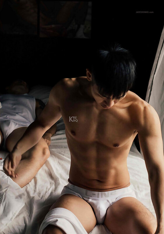 Next Image >>