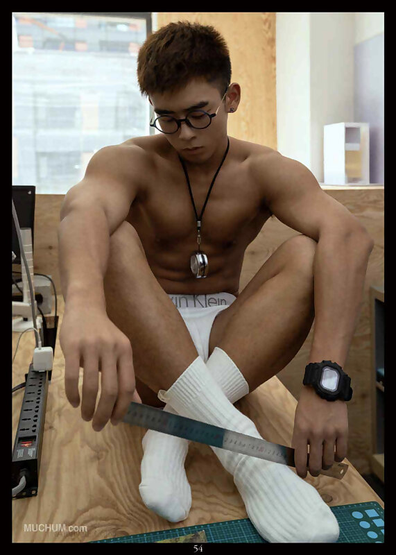 Next Image >>