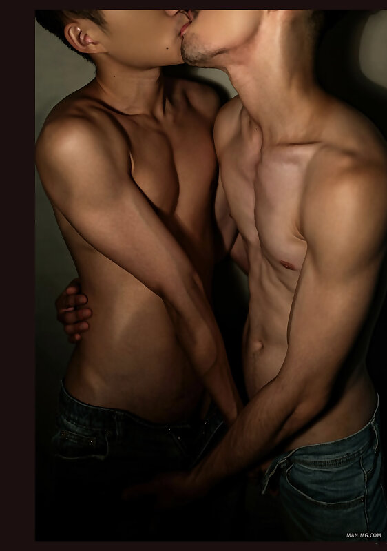 Next Image >>