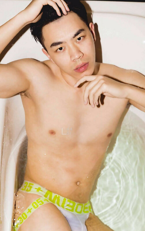 Next Image >>