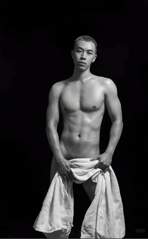 Next Image >>