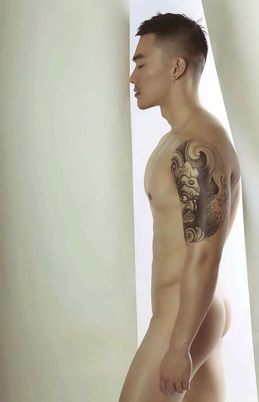 Next Image >>
