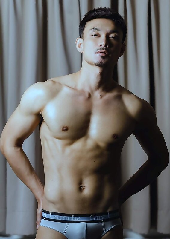 Next Image >>